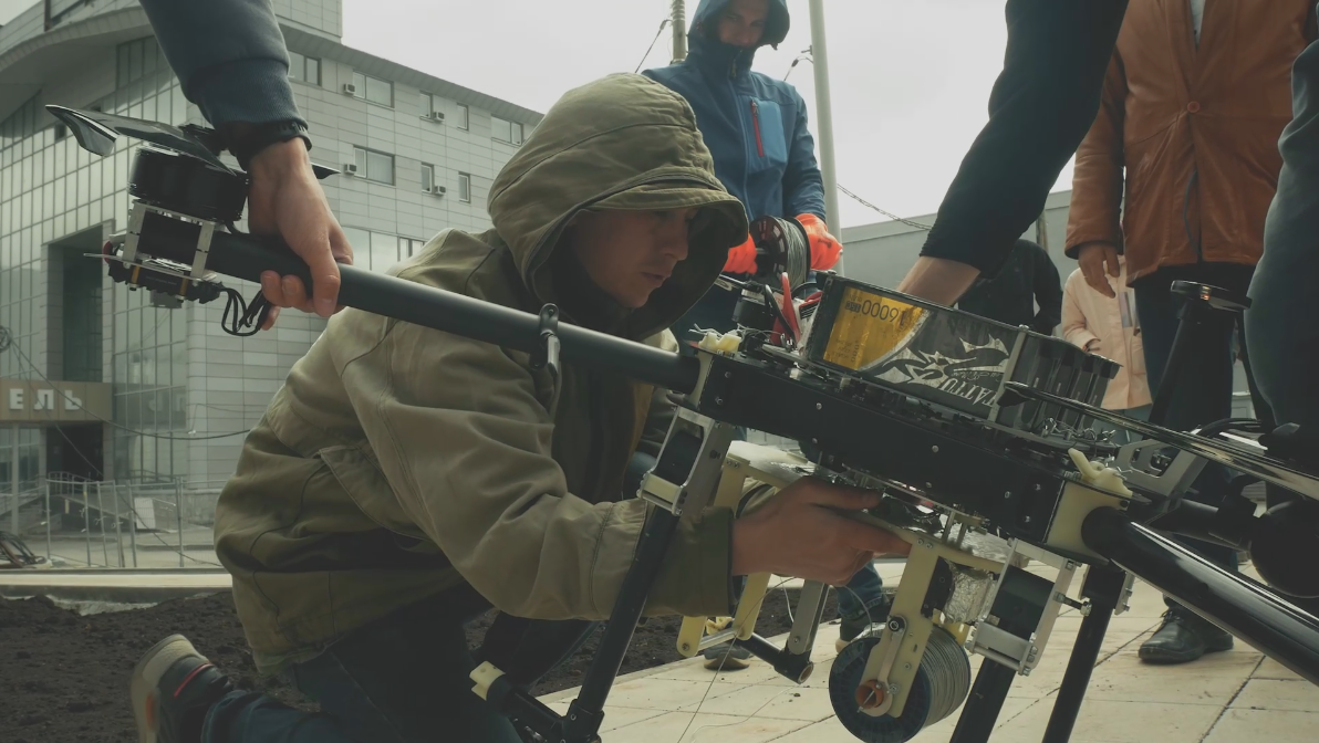 Отработка БПЛА-технологии спасения людей из высотного дома при пожаре (24 этаж)